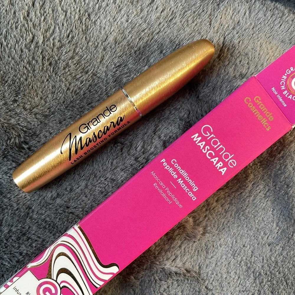New Grande Mascara - Black Conditioning Peptide Black Mascara